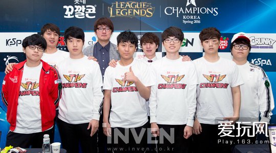 鼓励选手自 鼓励选手自